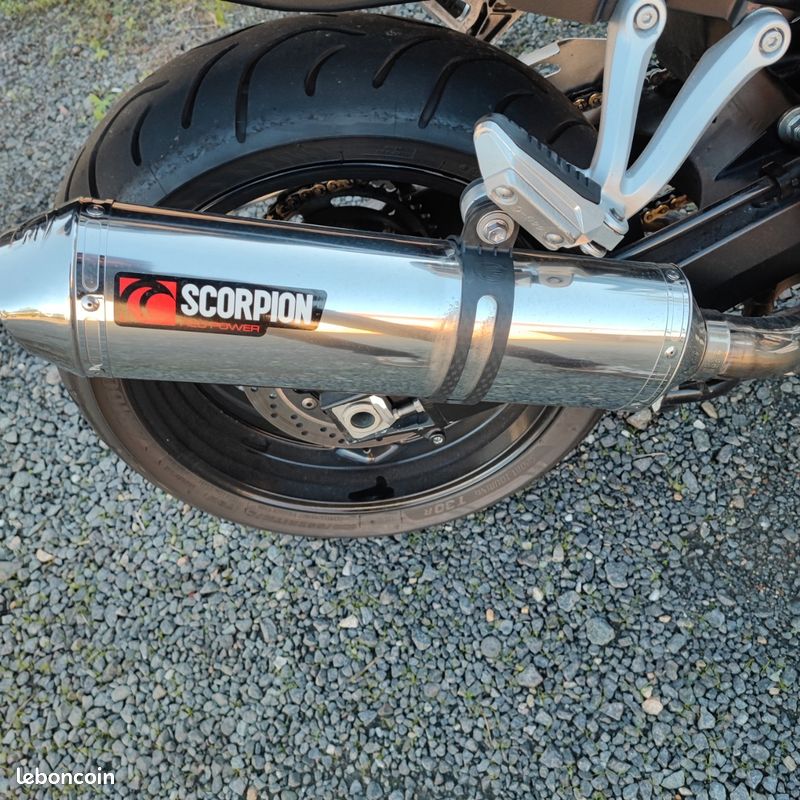Suzuki bandit 1250S (image 3)