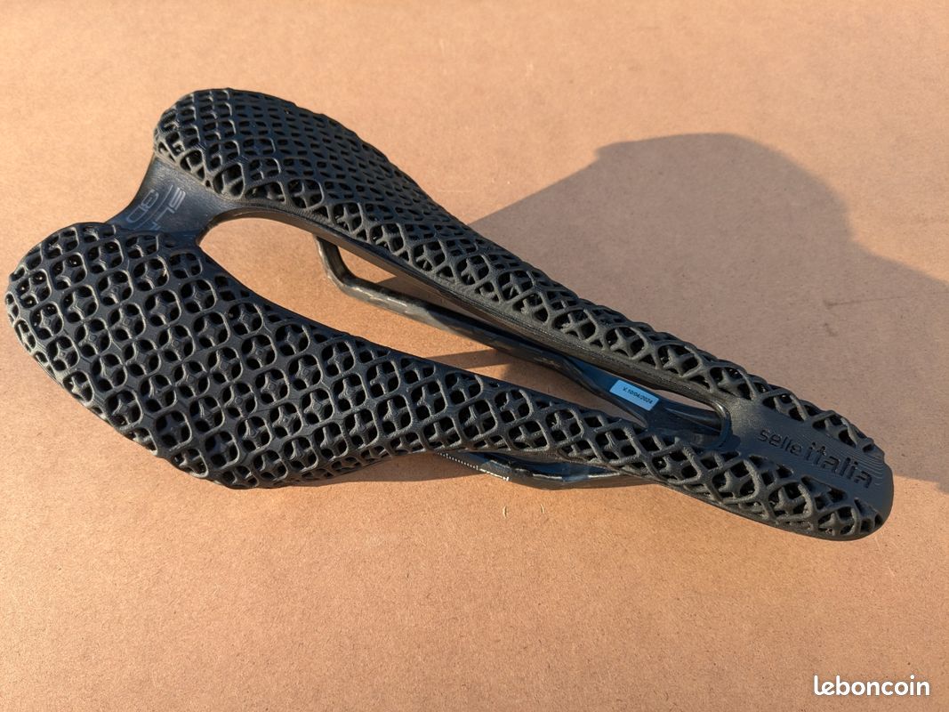 Selle De Vélo Italia SLR Boost, Carbone Noir, Neuve Jamais Montée, Italie