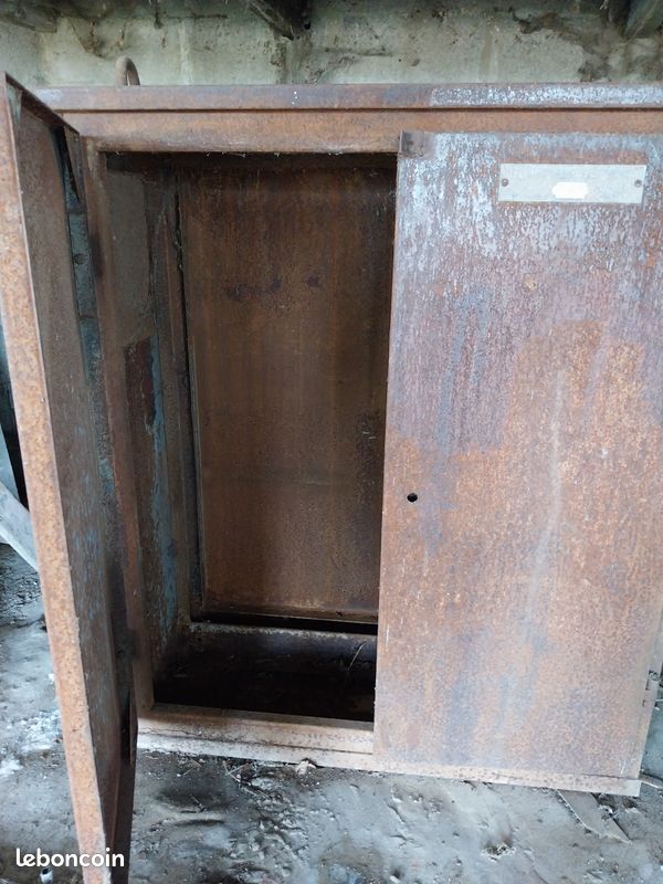 Industrielle acienne armoire pas chere années 1960 (image 4)