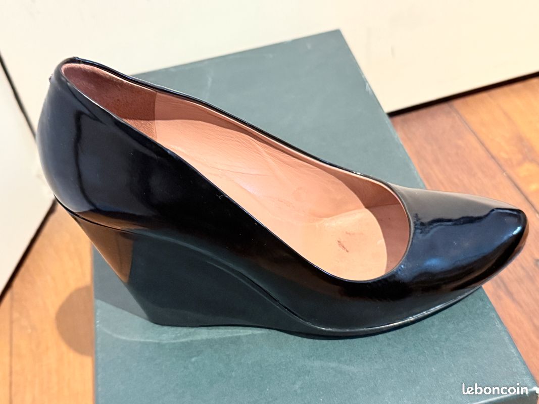 Escarpins Robert Clergerie Cuir Noir - Taille 38 - Talon Fin +7cm - Occasion Très Bon État