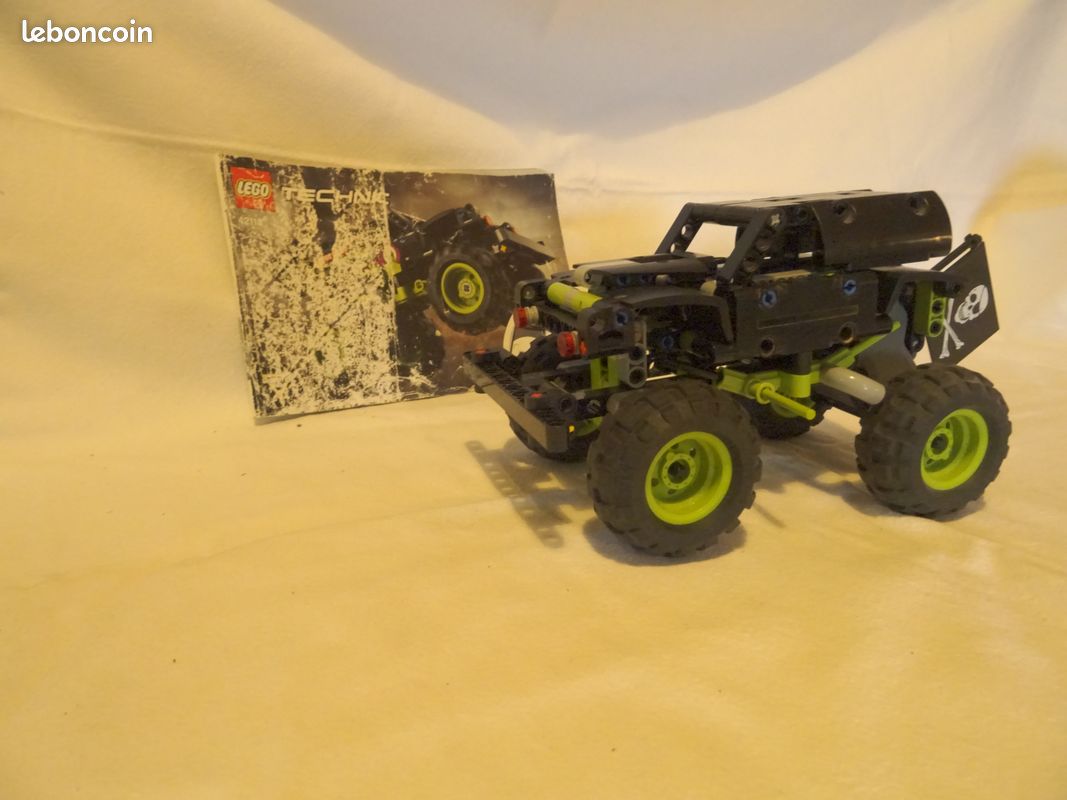 Lego technic 4X4 (42118) (image 1)