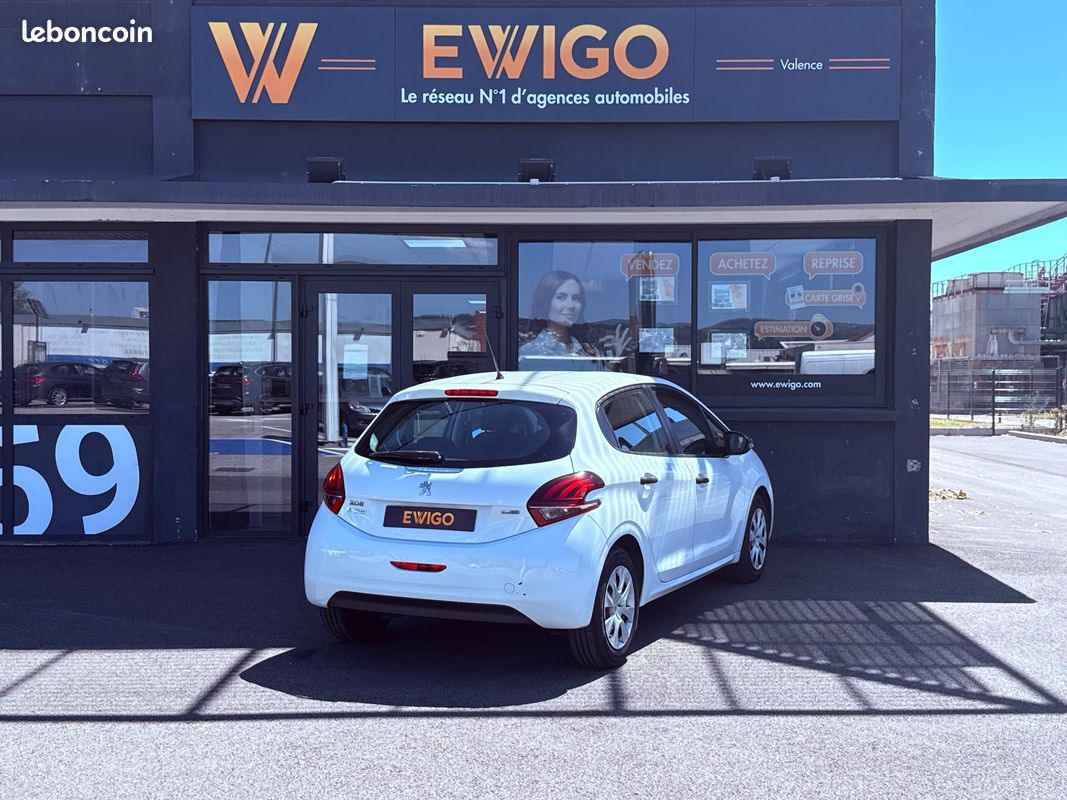 Peugeot 208 1.6 bluehdi 75ch premium (image 2)