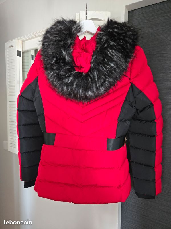 Doudoune rouge et noire (image 2)