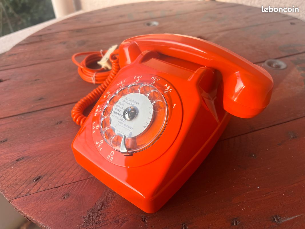 Téléphone S63 orange Bluetooth