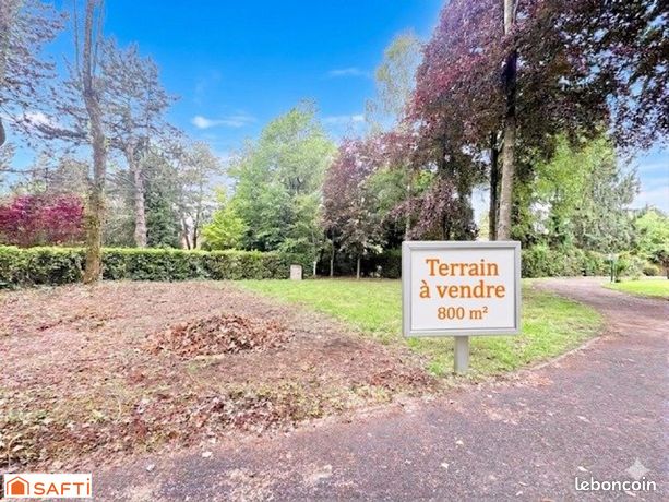 Terrain 800 m² ESTREUX