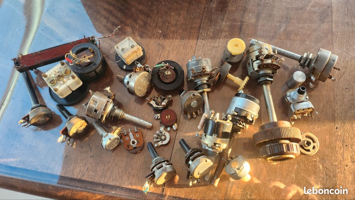 Lot de potentiomètres (image 1)