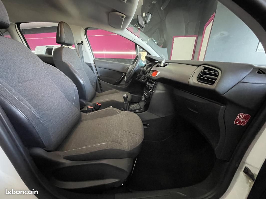 Citroën C3 1.4 HDi 70 CONFORT (image 19)