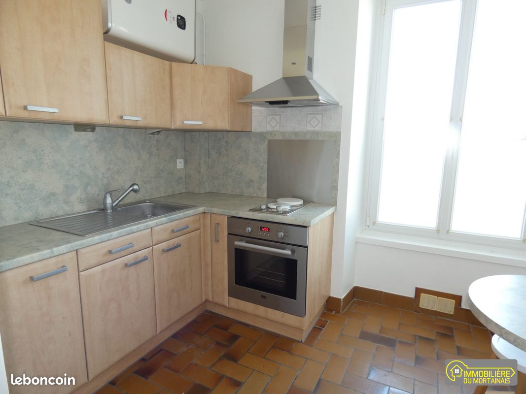 Appartement 1 pièce 32 m² · à Saint-Hilaire-du-Harcouët · 32 m² · 400 €/mois