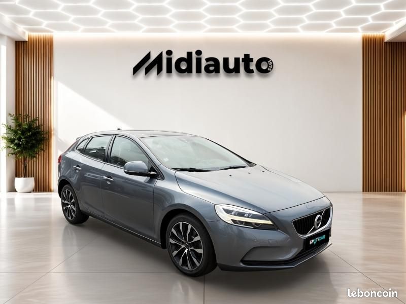 Volvo V40 T2 122ch Signature Edition (image 8)