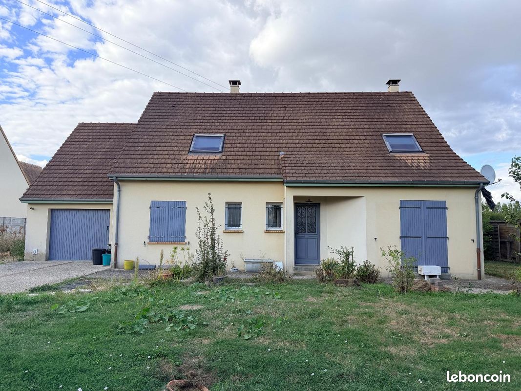Maison 5 pièces 146 m² · à Yvré-l'Évêque · 146 m² · 325 500 €