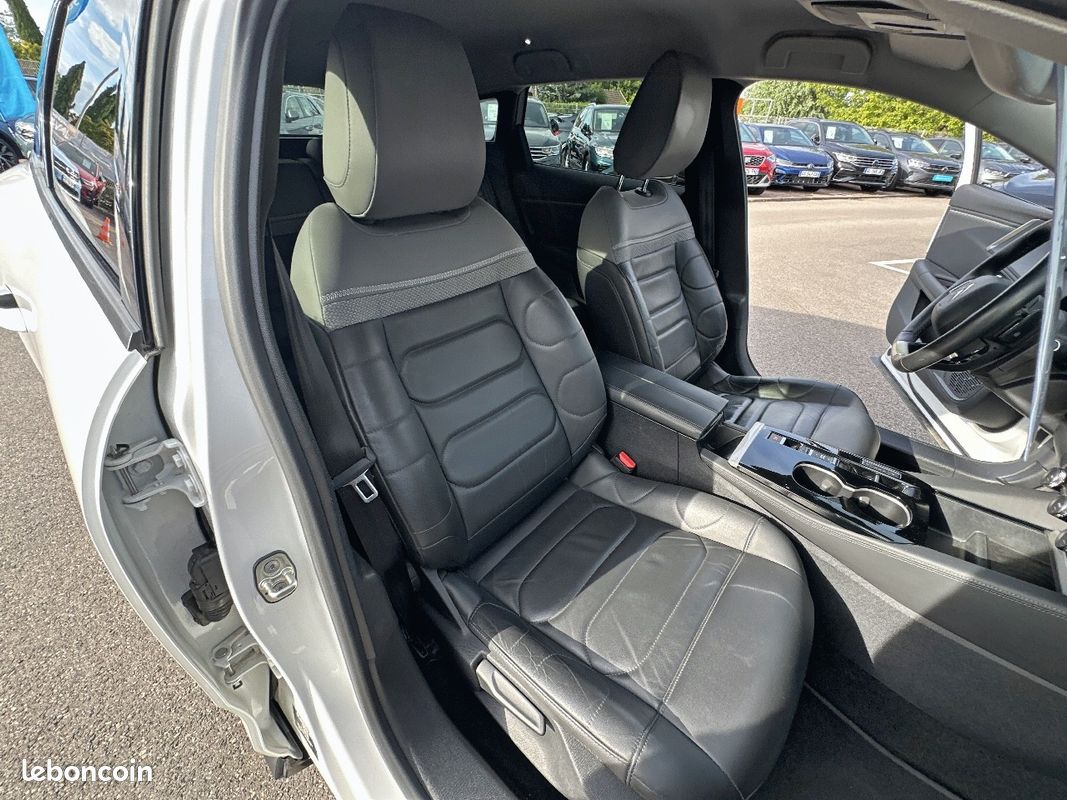 CITROEN C5 X Hybride Rechargeable 225 S&S e-EAT8 Shine (image 18)