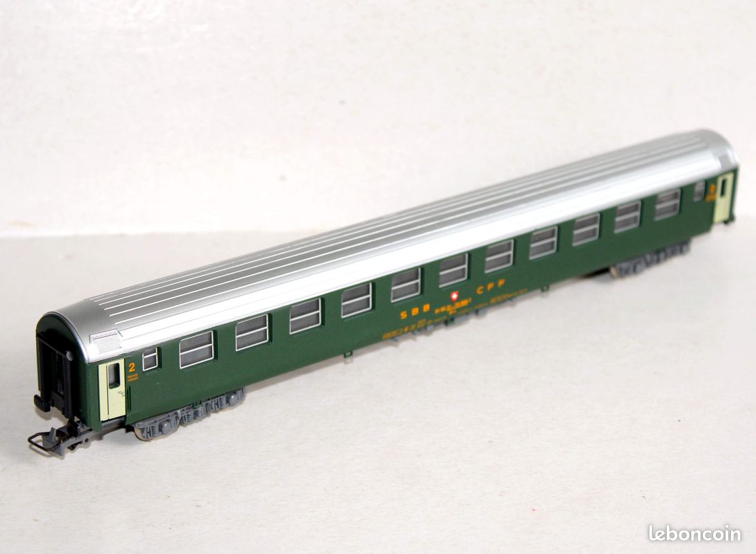 Voiture Voyageurs PIKO 96782 - SBB CFF 2e Classe Nouveau Logo N°533-4 - HO 1/87