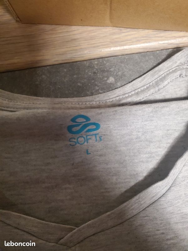 T shirt gris (image 2)