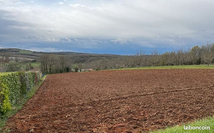 Terrain 4 247 m² Saint Martial D Albarede