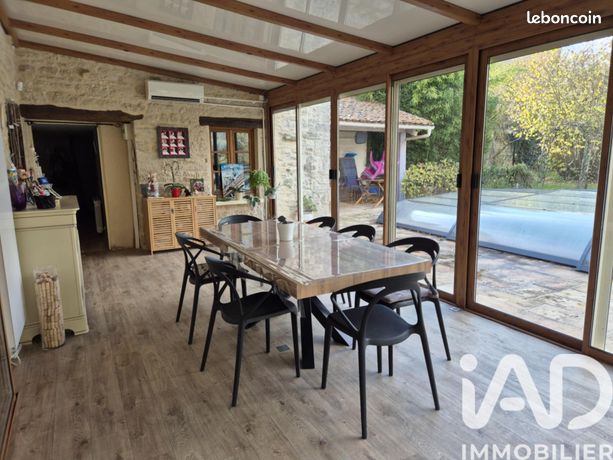 Maison 8 pièces 257 m²