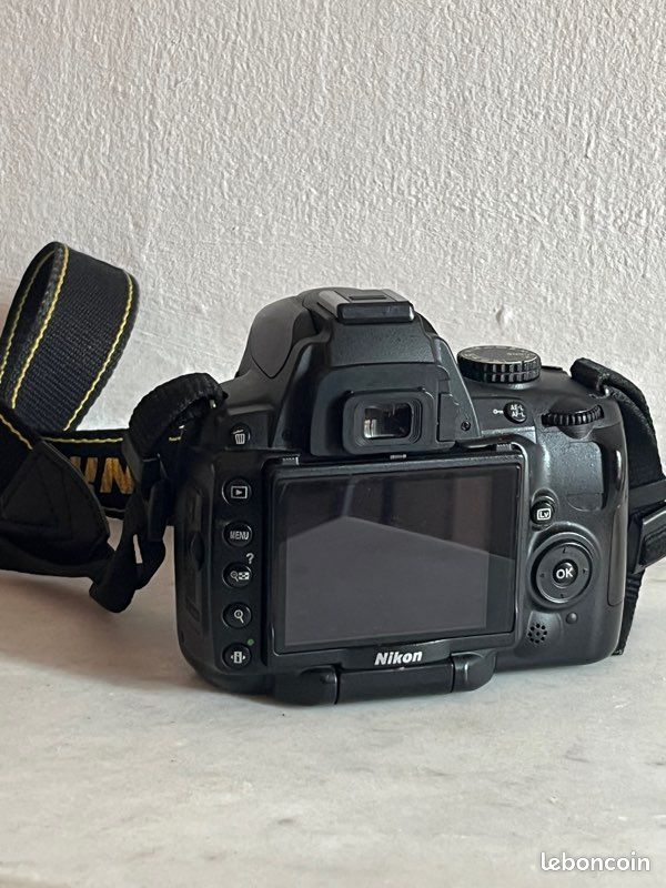 Lot Appareil photo reflex Nikon D5000 et objectifs Nikon Photo