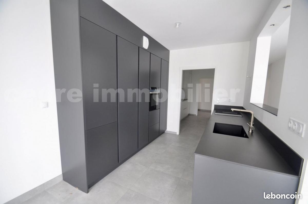 Appartement a louer saint-jean-de-la-ruelle - 4 pièce(s) - 122 m2 - Surfyn