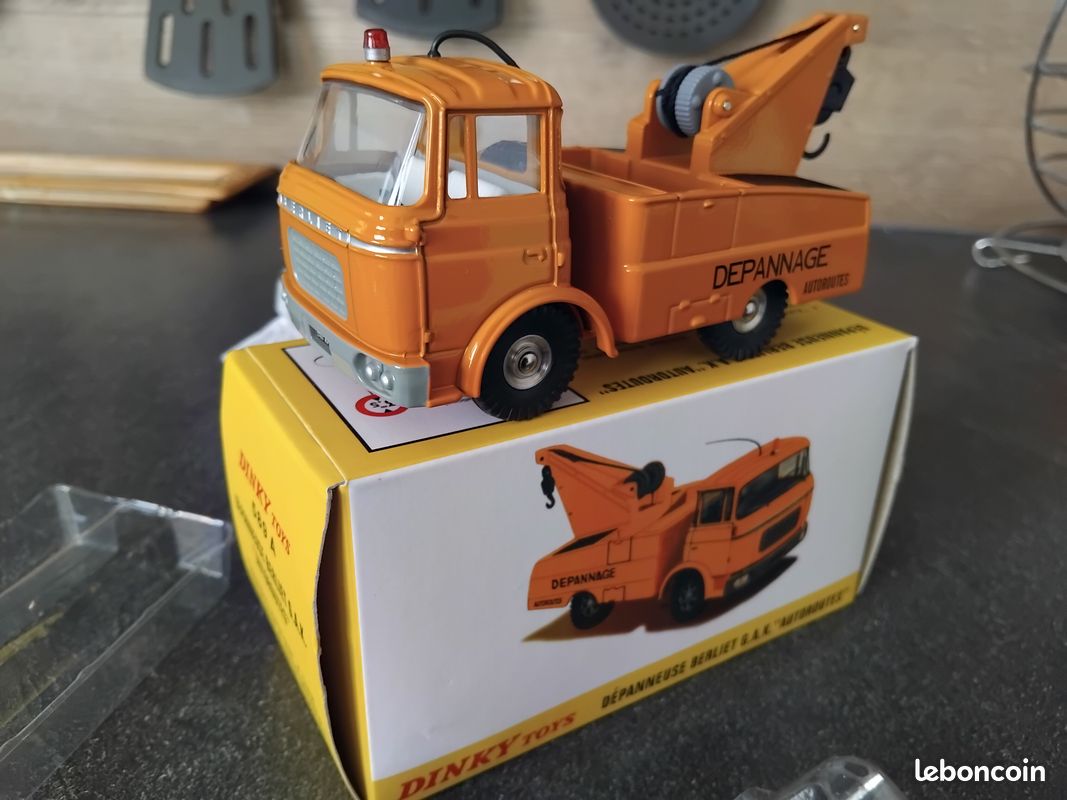 Dinky Toys 589 - Berliet GAK Dépanneuse Rouge, Atlas 1:43, Occasion