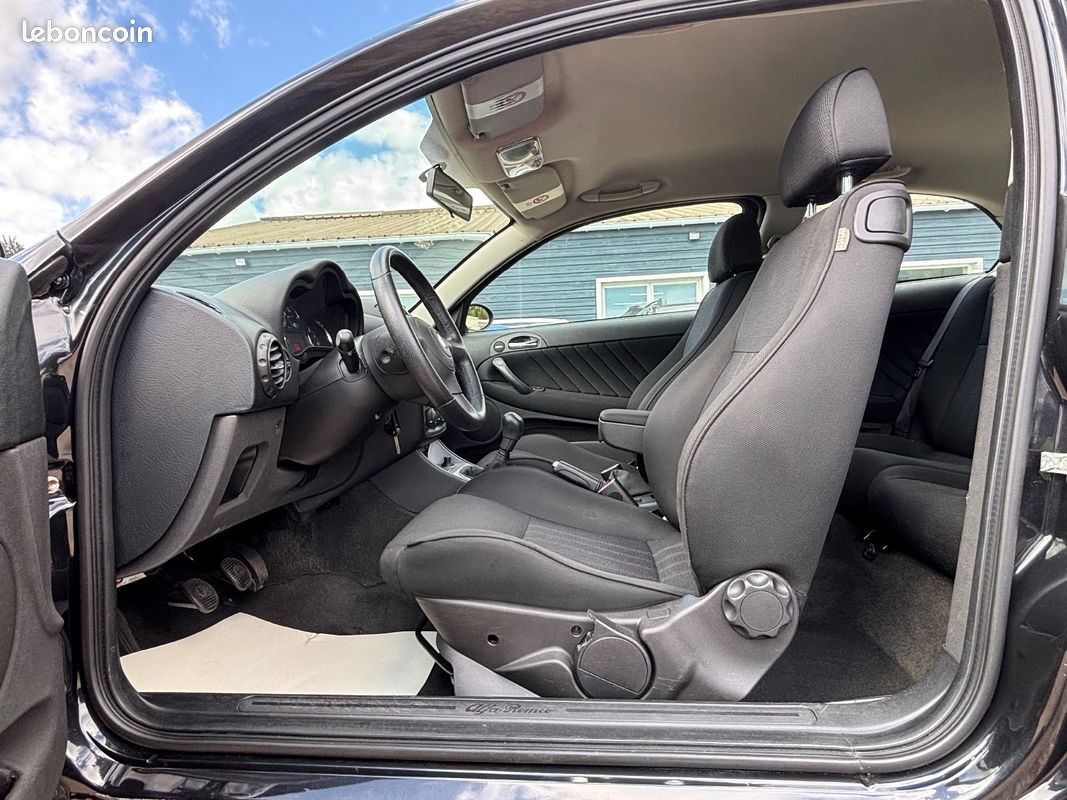 ALFA ROMEO 147 1.6i 105ch (image 6)