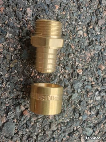 Lot De 4 Flexibles De Plomberie Métalliques - Occasion, Mais Encore Bons Pour Dépanner