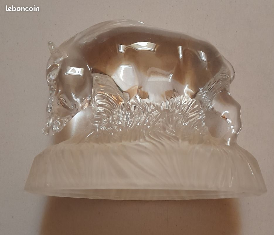 Sanglier en cristal (image 1)