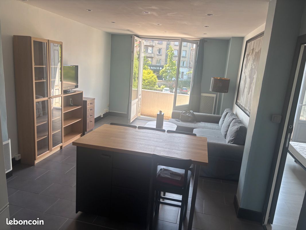 Appartement 3 pièces 66 m² · à Saint-Étienne · 66 m² · 600 €