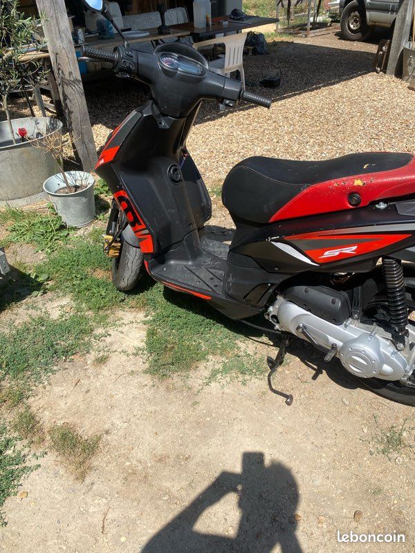 Scooter Aprilia SR 50 (image 2)