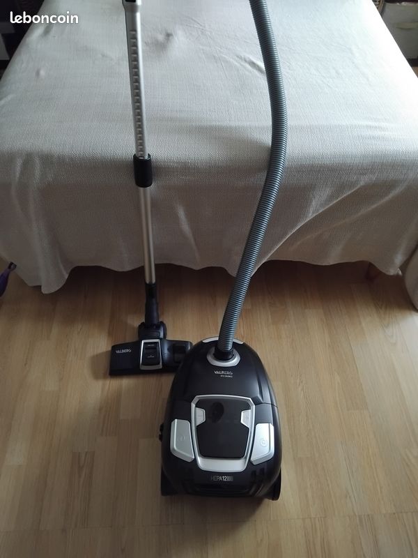 Petit electromenager aspirateur avec sacs (image 1)