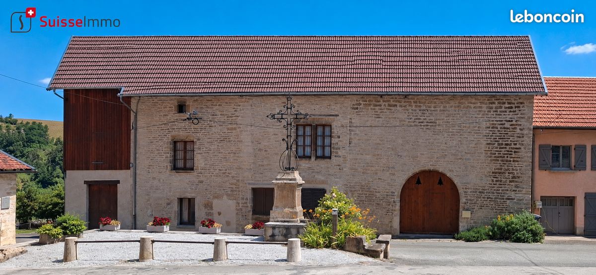Maison 7 pièces 204 m² · à Belvoir · 204 m² · 199 000 €