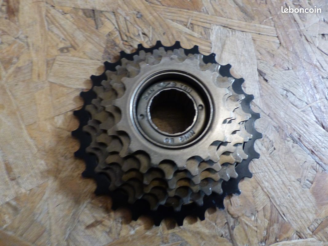 Roue Libre Cassette VTT Remplacement Buachois Roue Libre 7 Vitesses Vélo Cassette Pignon Vélo Roue Libre En Acier Inoxydable Pour Vélo Accessoire De Remplacement Pour Vélo De Montagne VTT Pignons 11-28T Acier