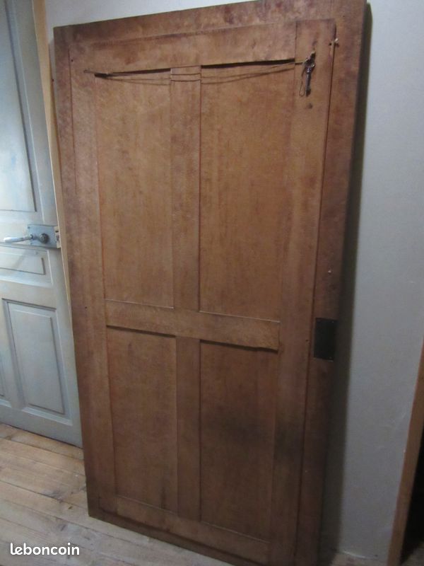 Porte bonnetière en noyer avec miroir (image 5)