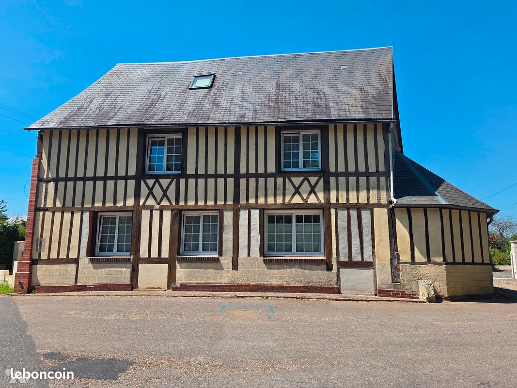 Maison 7 pièces 151 m² · à Lillebonne · 151 m² · 194 400 €