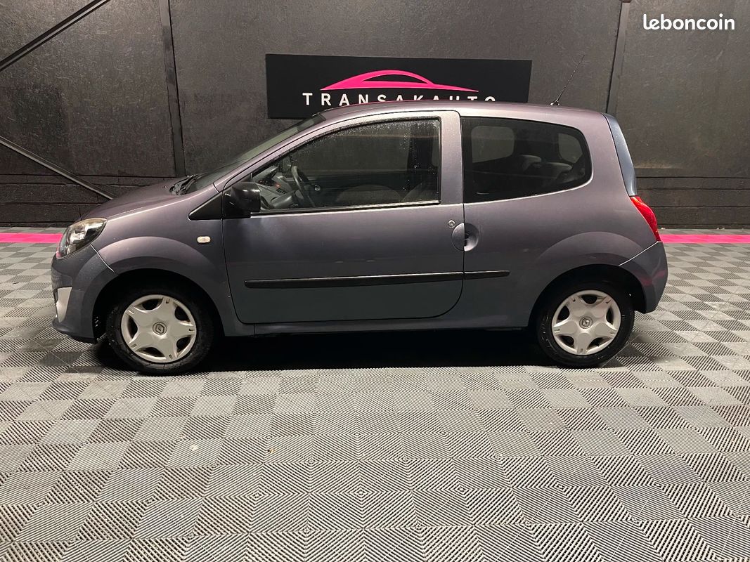 RENAULT TWINGO II 1.2 LEV 16v 75 eco2 Access Euro 5 (image 7)