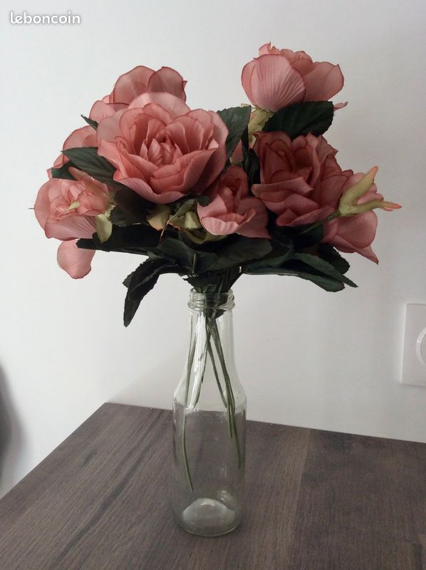 Bouquet/lot de 7 branches de roses en tissu rose (image 1)