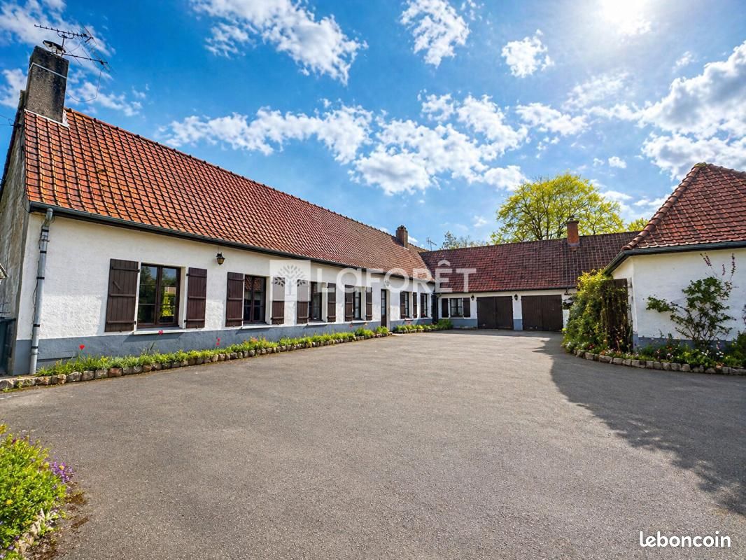 Maison 6 pièces 176 m² · à Hesdin-la-Forêt · 176 m² · 250 000 €