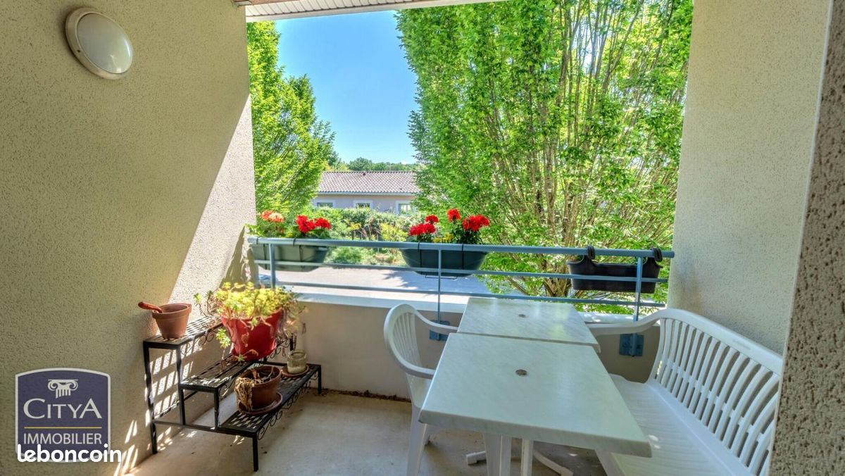 Appartement 3 pièces 61 m² · à Caussade · 61 m² · 89 000 €