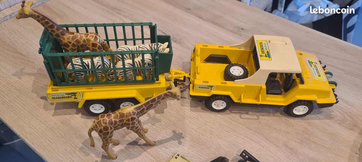 Playmobil Ngorongoro Expedition 3189 De 1981 Poste Safari Complet