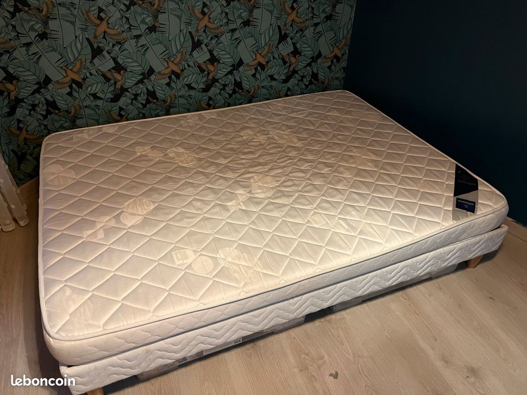 Ensemble sommier / matelas (image 1)