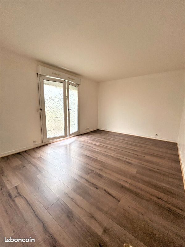 Appartement 1 pièce 30 m² · à Arpajon · 30 m² · 645 €/mois