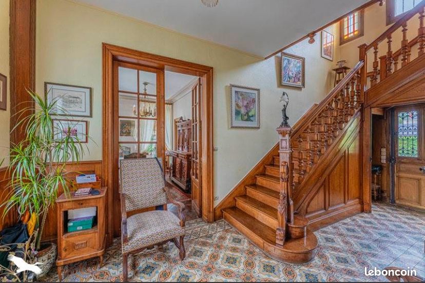 Maison 10 pièces 213 m² · à Cinq-Mars-la-Pile · 213 m² · 380 000 €