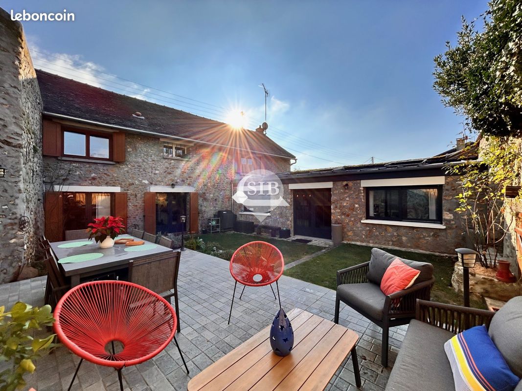 Maison 6 pièces 156 m² · à Leuville-sur-Orge · 156 m² · 529 000 €
