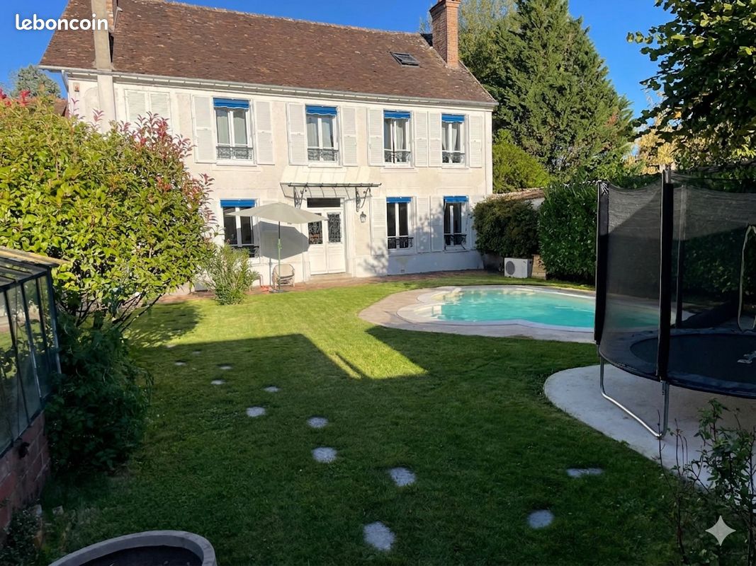 Maison 6 pièces 214 m² · à Thomery · 214 m² · 850 000 €