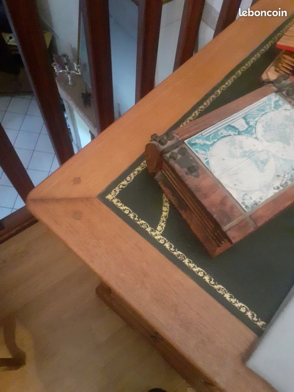 Titre : Ensemble de meubles en bois massif & lustre de charme – Vente au détail (image 3)