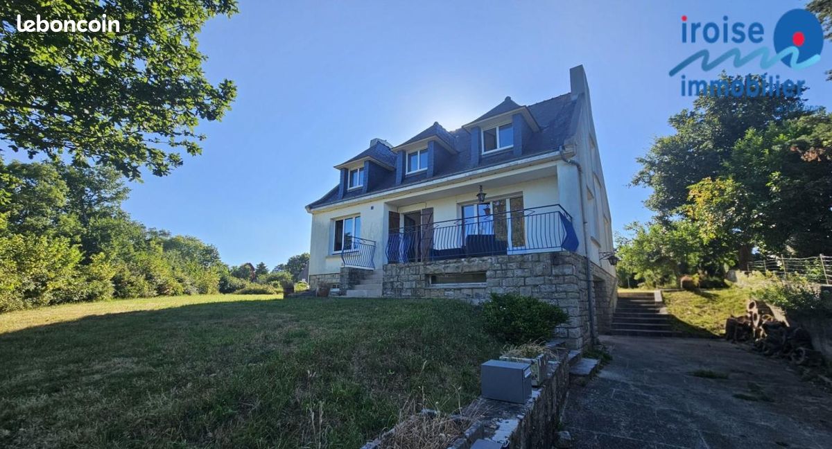 Maison 6 pièces 124 m² · à Logonna-Daoulas · 124 m² · 1 200 €