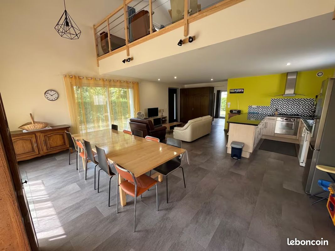 Maison 5 pièces 127 m² · à Cournon-d'Auvergne · 127 m² · 330 000 €