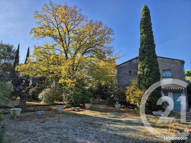 Mazet 7 pièces 149 m²