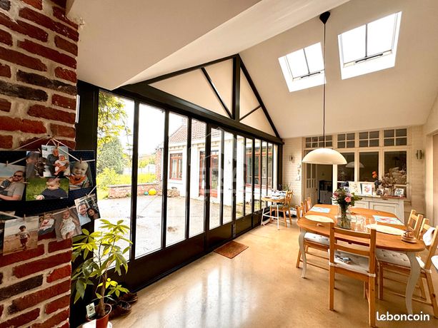 Maison 8 pièces 260 m²