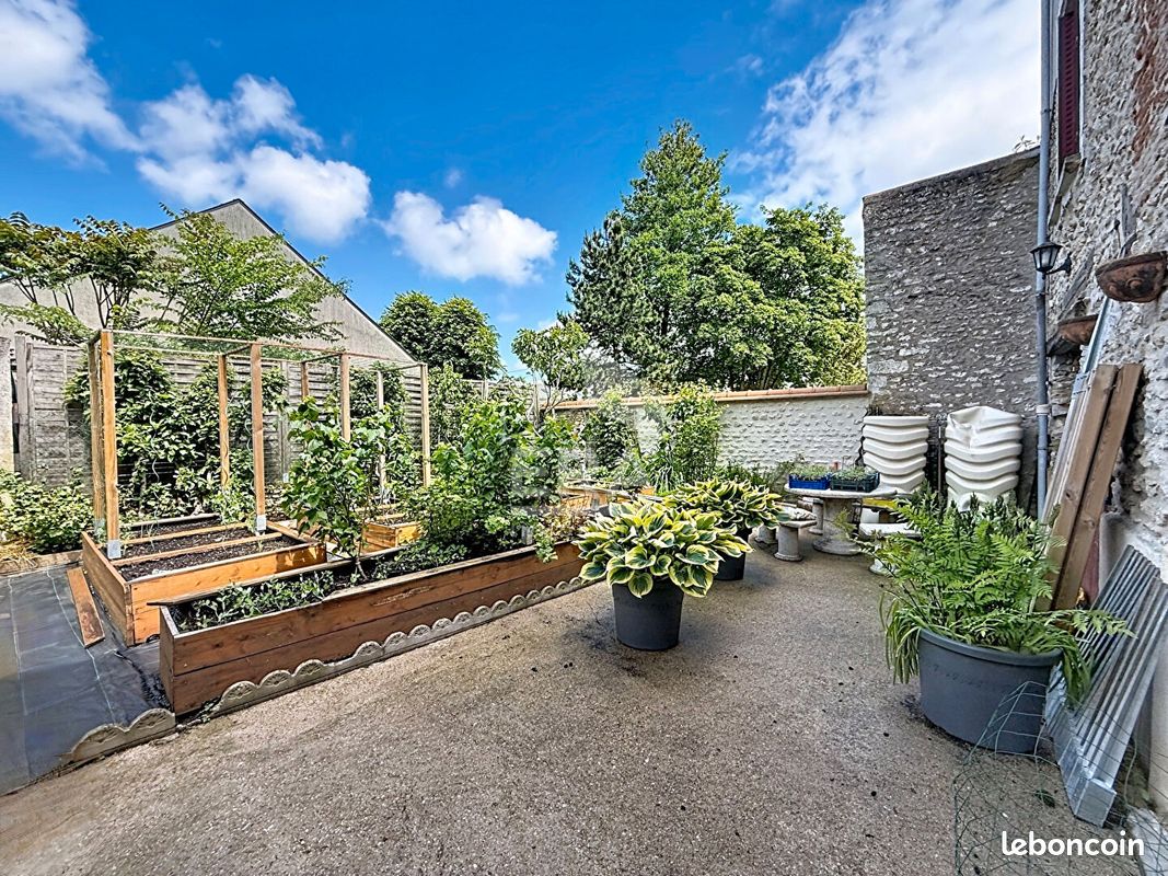 Maison 4 pièces 130 m² · à Pussay · 130 m² · 197 000 €
