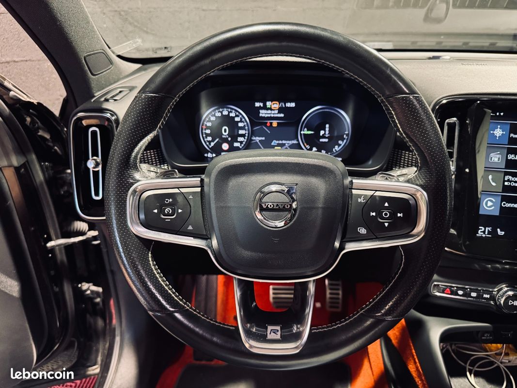 VOLVO XC40 R-Design T5 Recharge 180+82 ch DCT7 (image 22)