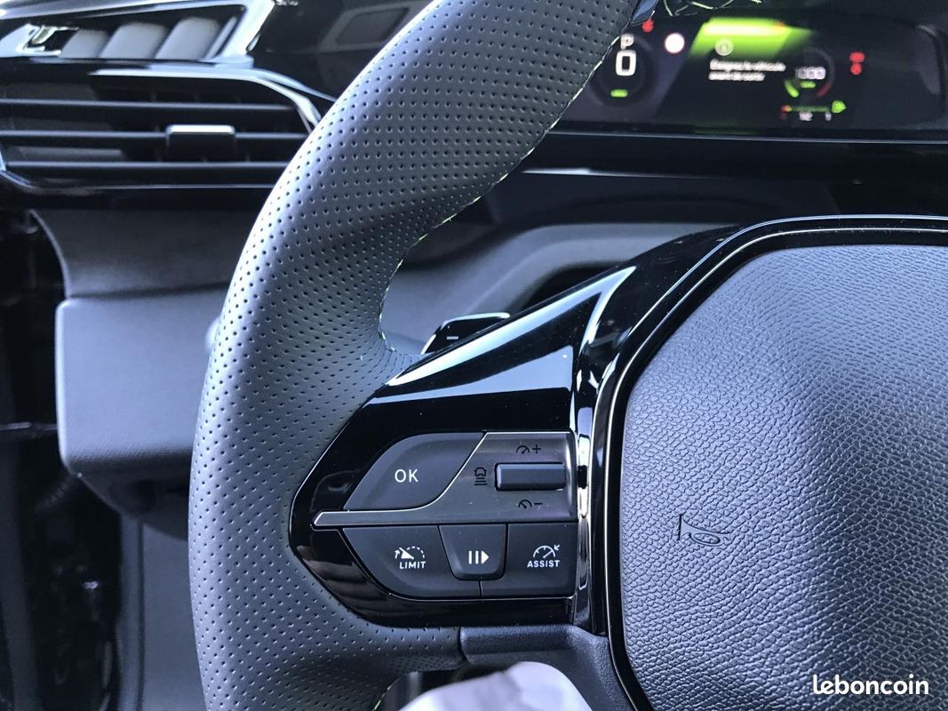 PEUGEOT 308 Hybrid 145 e-DCS6 GT (image 23)